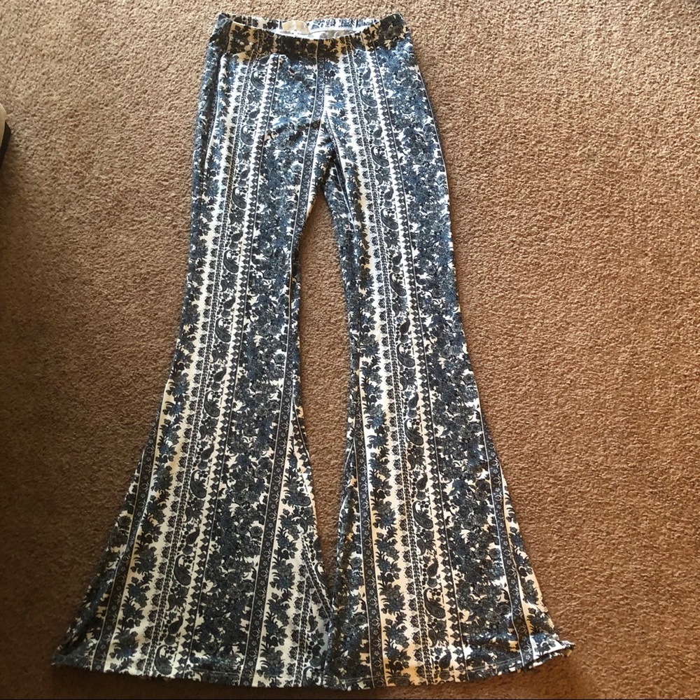 Flared bottom design pants